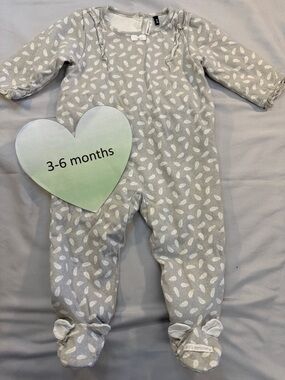 3 Pommes - Gray Insulated Onesie with White Leaf Design w/ silver features